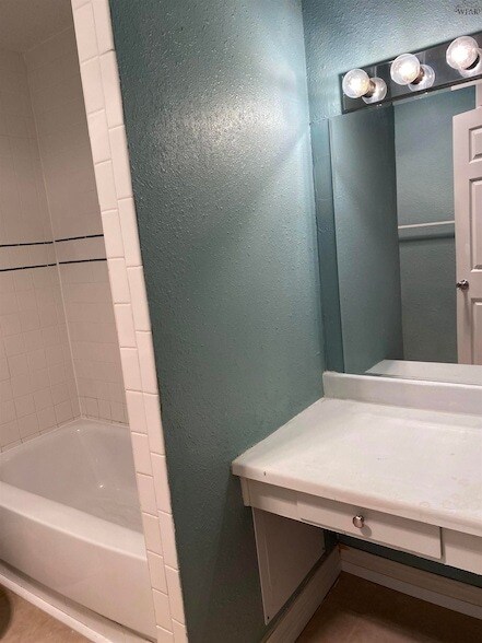 Building Photo - 5208 Allegheny Dr