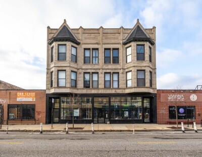 Building Photo - 2122 N Milwaukee Ave