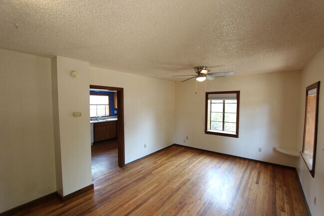 Building Photo - Charming 2 Bedroom Home in Lower Greenlaw | Large Fenced Yard
