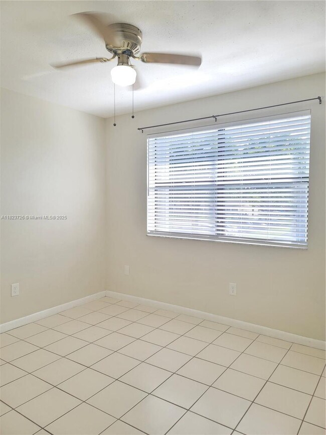 Building Photo - 15354 SW 72nd St