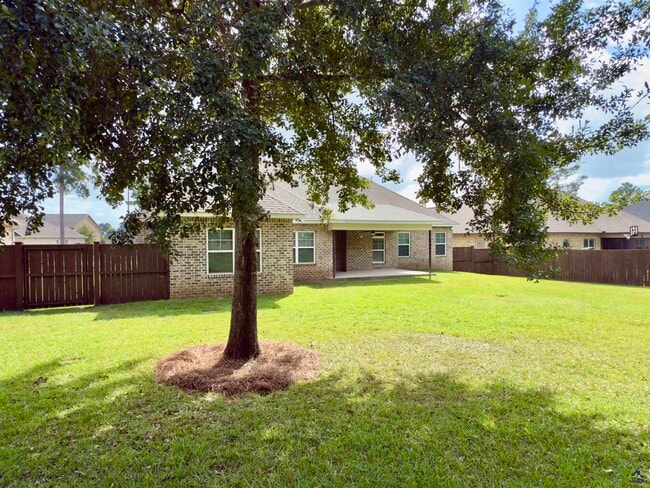 Building Photo - 408 Hawk's Nest Dr