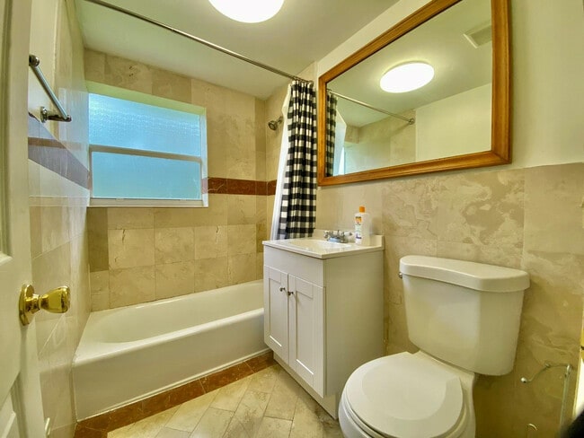 Building Photo - 14131 NW 3rd Ave