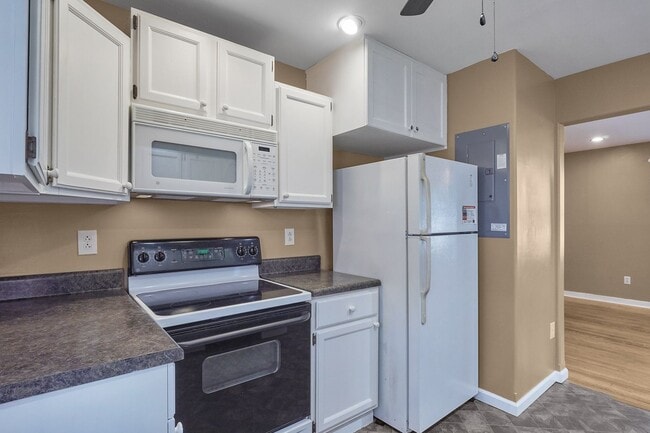 Building Photo - Cozy 2 Bedroom, 1 Bathroom Home in Manches...
