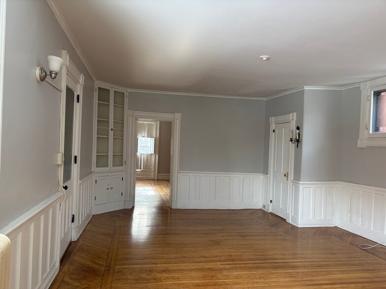 Building Photo - 7 Union St