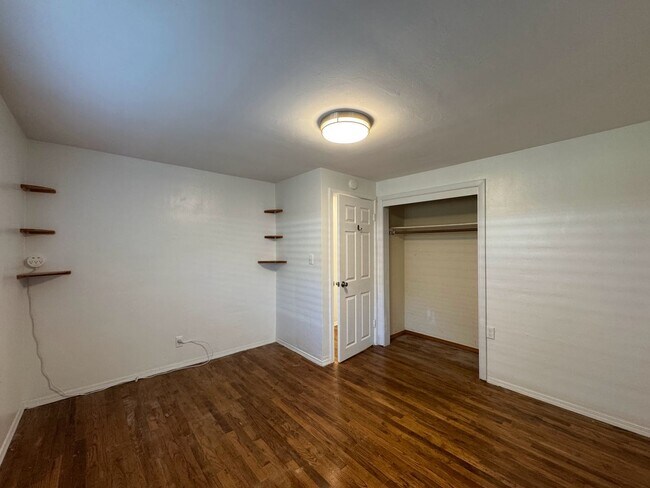 Building Photo - 4 Bedroom, 2 Bath House in SE Eugene