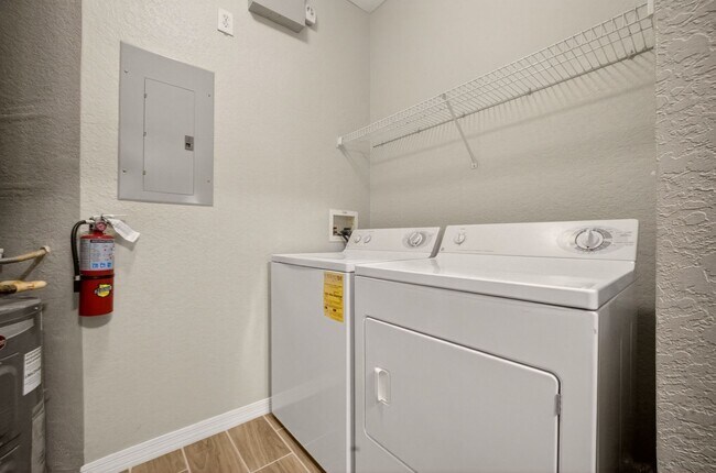 Building Photo - Crescent Place - 16-104