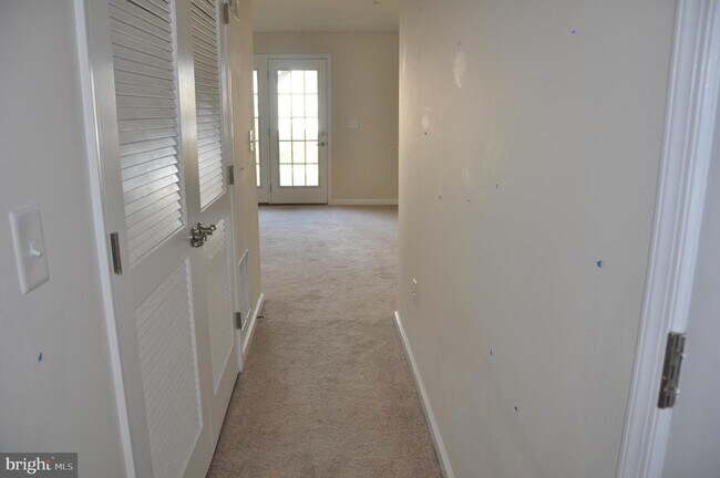 Building Photo - 905 Susan Cir