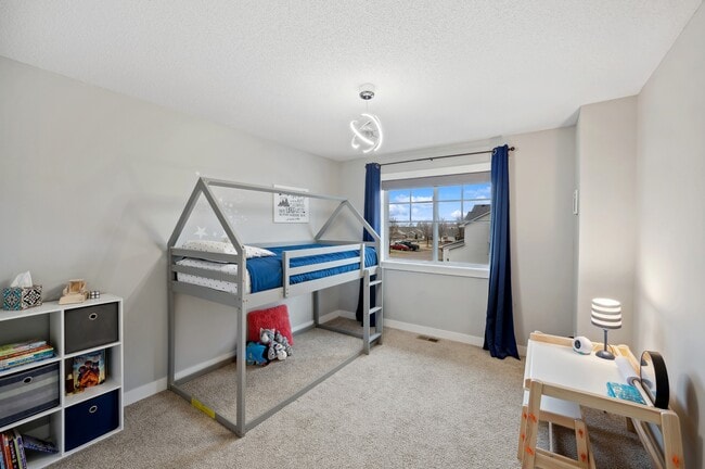 Building Photo - 7356 Kalland Cir NE