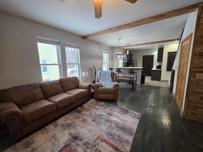 Building Photo - 920 2nd Ave S