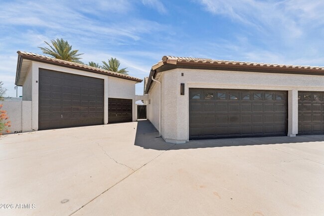 Building Photo - 3016 W Ironwood Cir