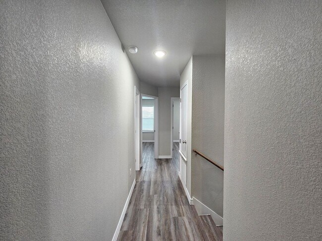Building Photo - 230 N Mary Jo Dr