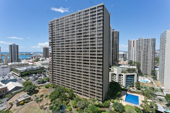 Primary Photo - Kukui Plaza #D1905 - Downtown Convenience ...