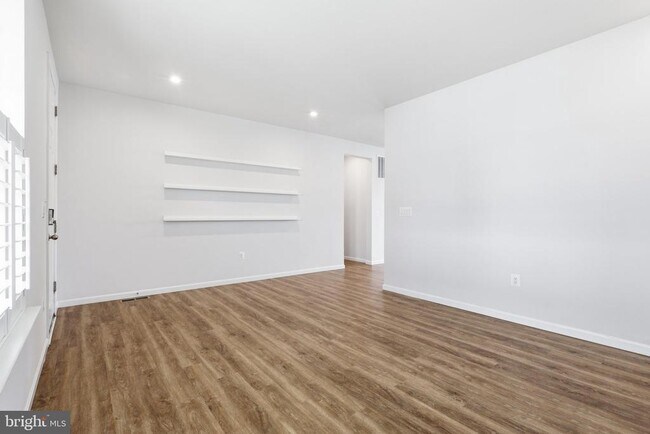 Building Photo - 10302 Spotswood Dr