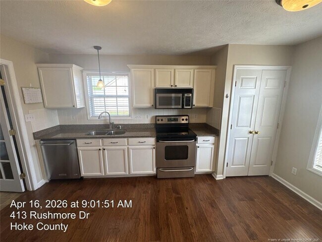 Building Photo - 413 Rushmore Ct