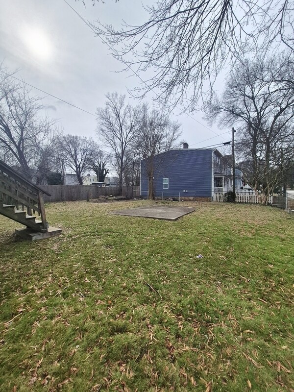 Building Photo - 1901 Fairmount Ave