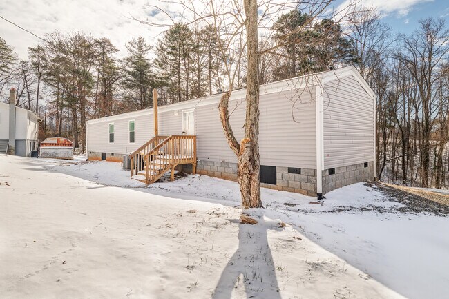 Building Photo - 13 Garden Rd