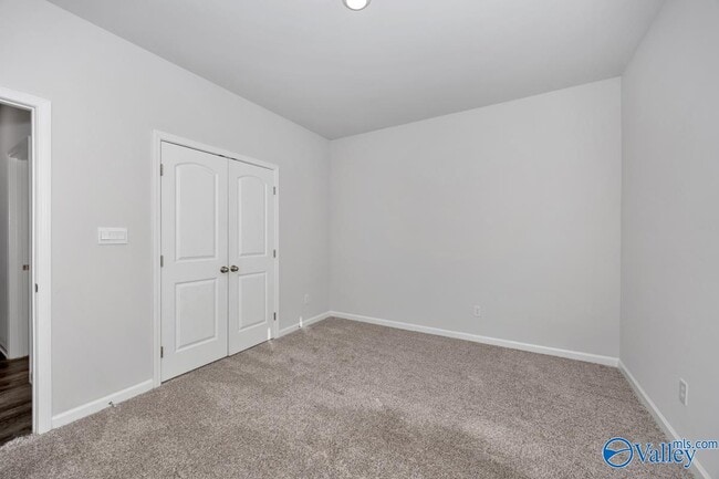 Building Photo - 106 Oak Fletcher Dr