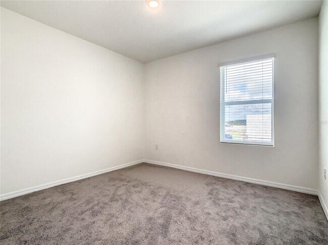 Building Photo - 16506 Mosaic Oar Dr
