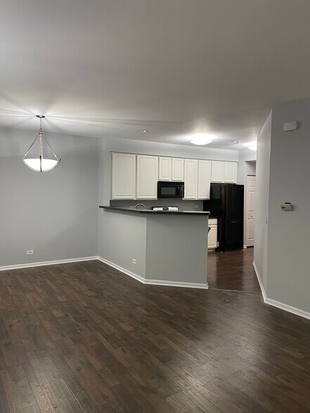 Kitchen/Dining - 649 Arbor Cir