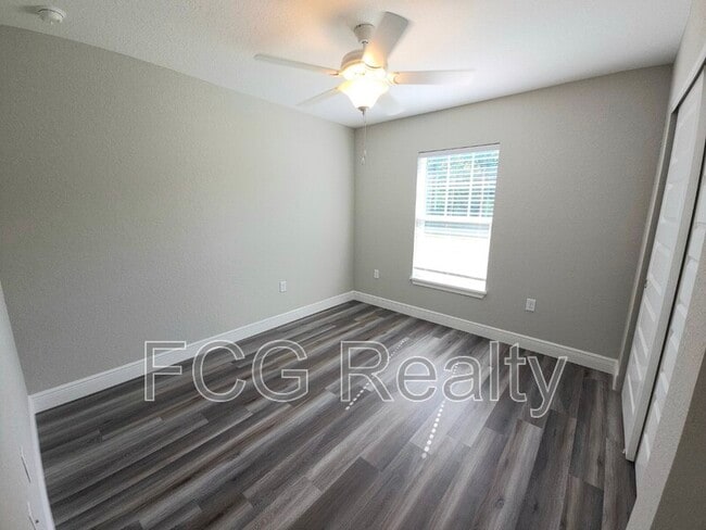Building Photo - 7 Hemlock Radial Ln