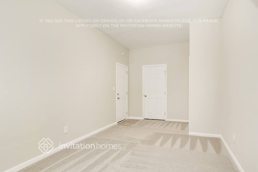 Building Photo - 1873 Shamrock Dr