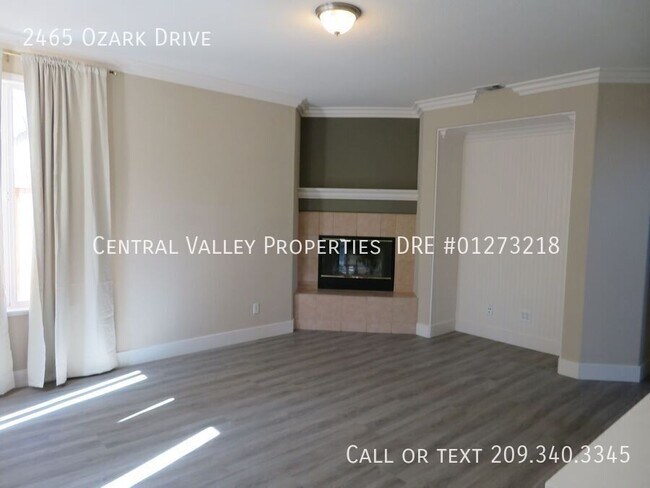 Building Photo - 2465 Ozark Dr