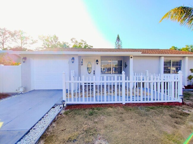 Primary Photo - 160 Jalapa Dr