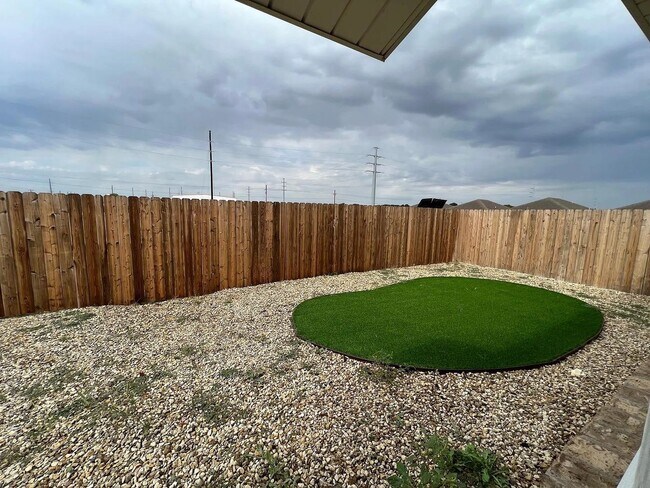 Building Photo - Find Home in Upland Heights! 3 Bed | 2 Bath | 1 Car Garage