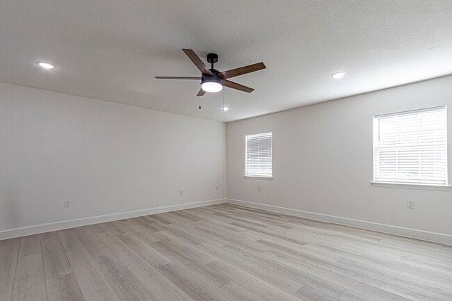 Building Photo - 118 Milliken Dr