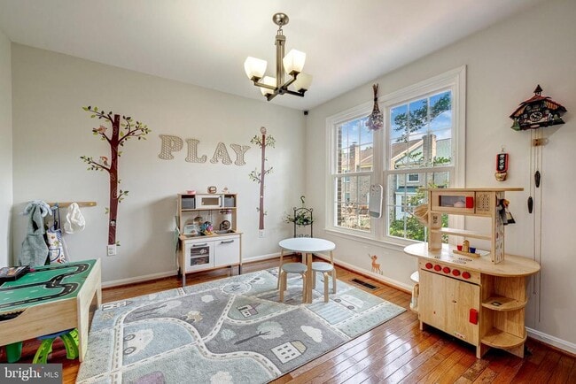 Building Photo - 9312 Silver Mill Pl