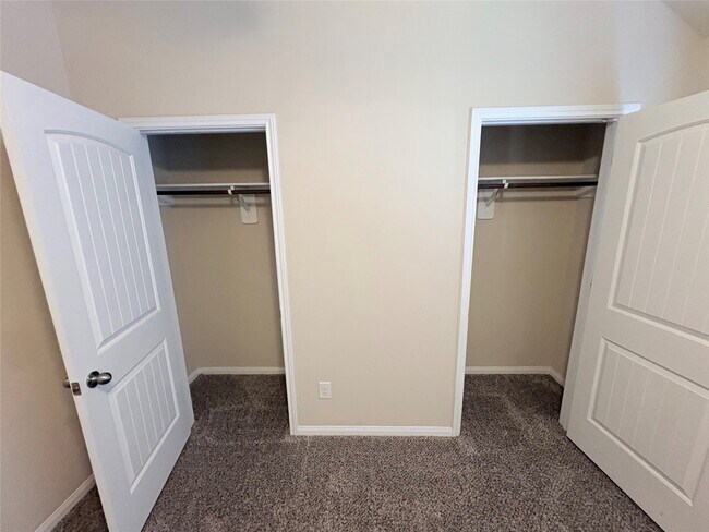 Building Photo - 3721 Whisper Walk