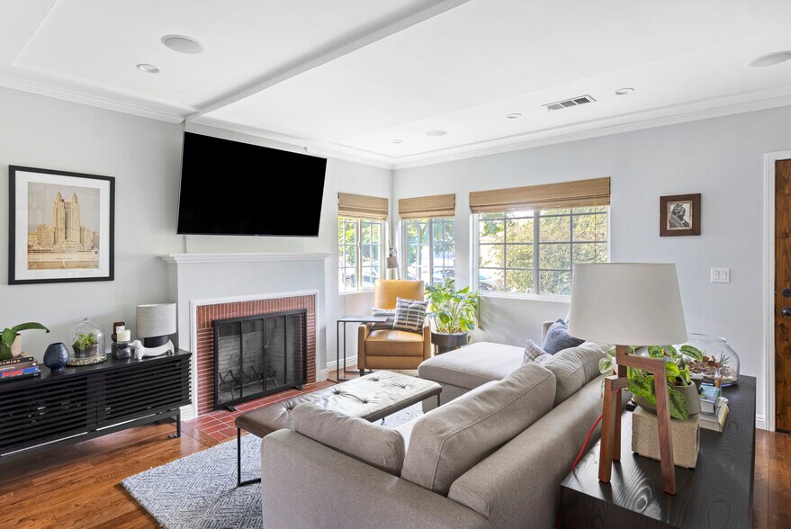 Building Photo - 1772 S Orange Grove Ave