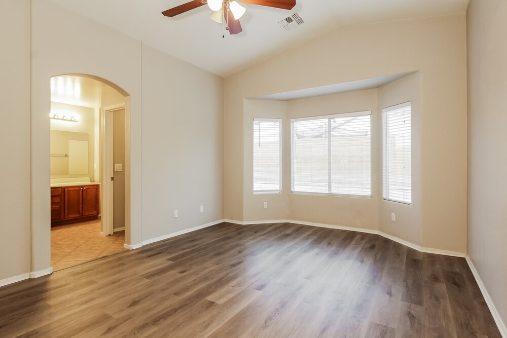 Building Photo - 9132 W Cordes Rd