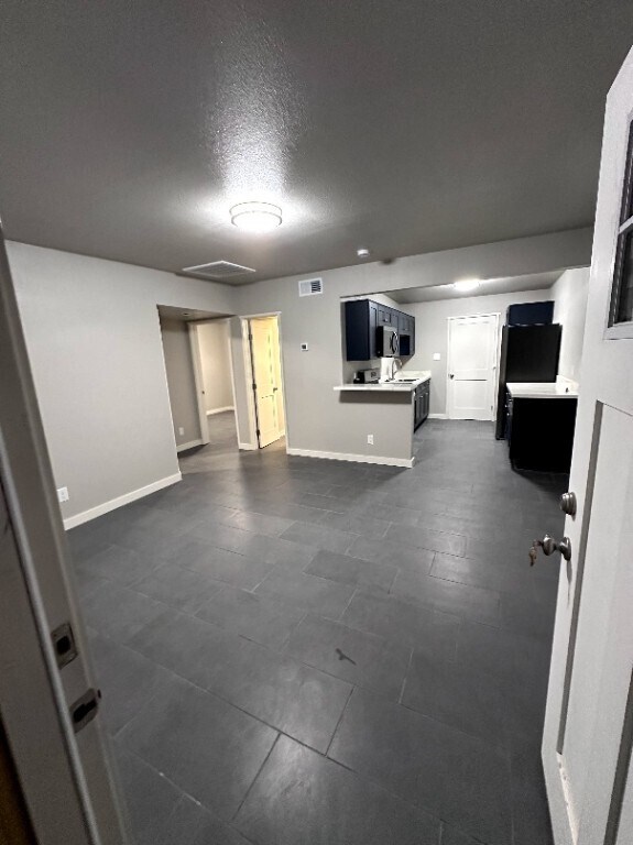 Building Photo - W Cochise Dr