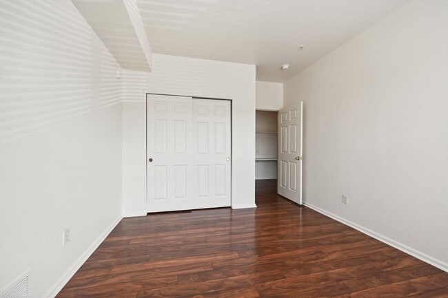 Building Photo - 3 Bedroom Condo in Aurora