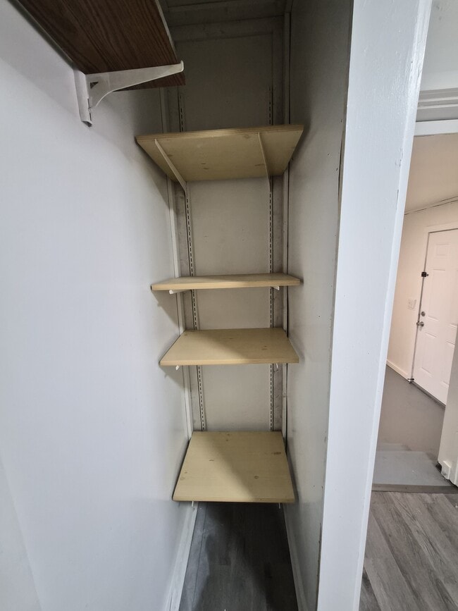 Building Photo - 2607 Lincoln St