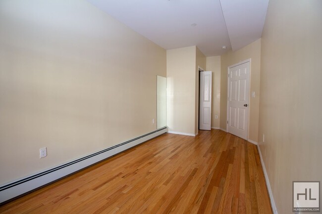 Building Photo - 2 Bed 2 Bath On Dekalb Ave.
