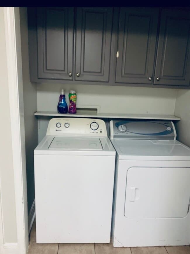 Building Photo - 14732 Hooper Rd