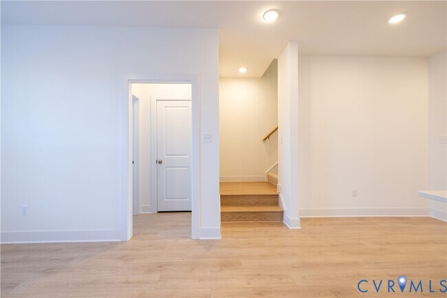 Building Photo - 15309 Sunray Aly