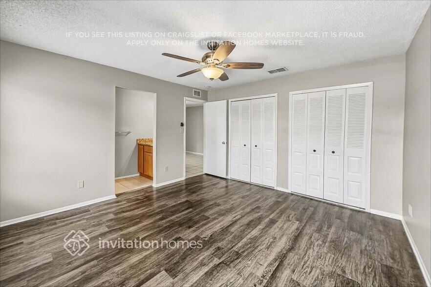 Building Photo - 819 Centerwood Ct