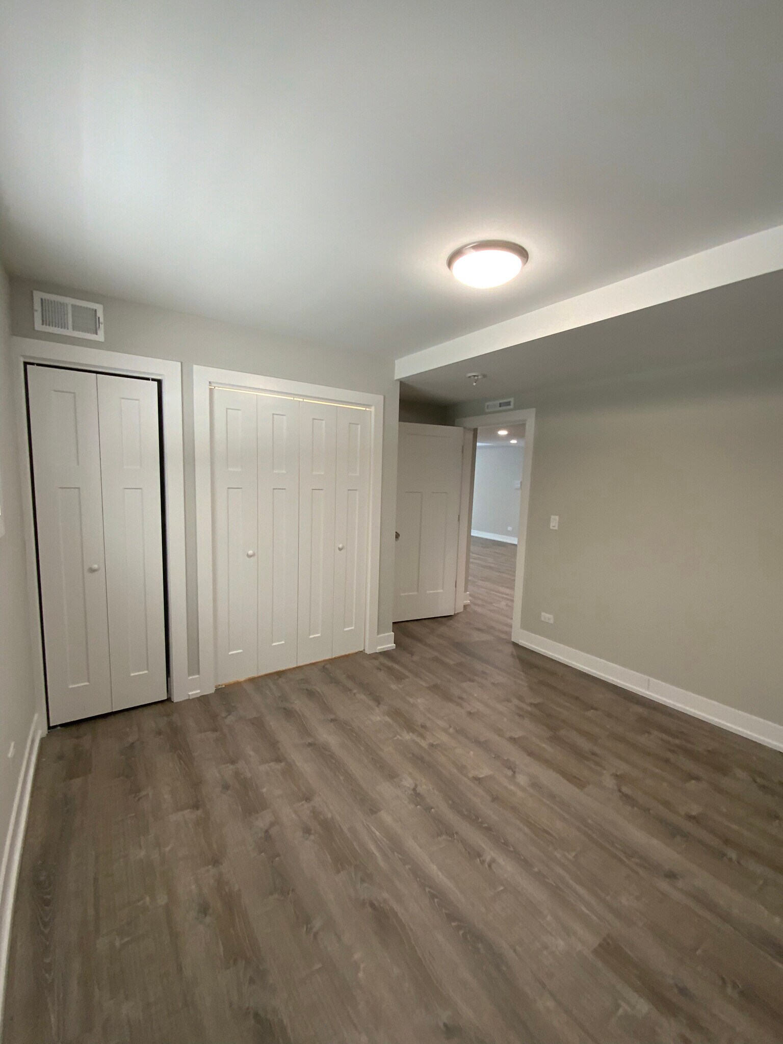 Building Photo - 1143 Maple Ave