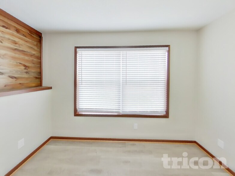 Building Photo - 2248 Longhorn Ln