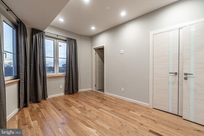 Building Photo - 2045 N College Ave