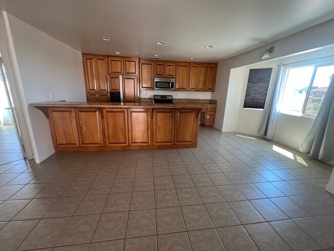 Building Photo - Charming 2 bedroom in Mockingbird Canyon!