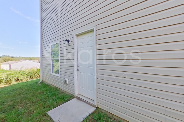 Building Photo - 2051 Country Pl