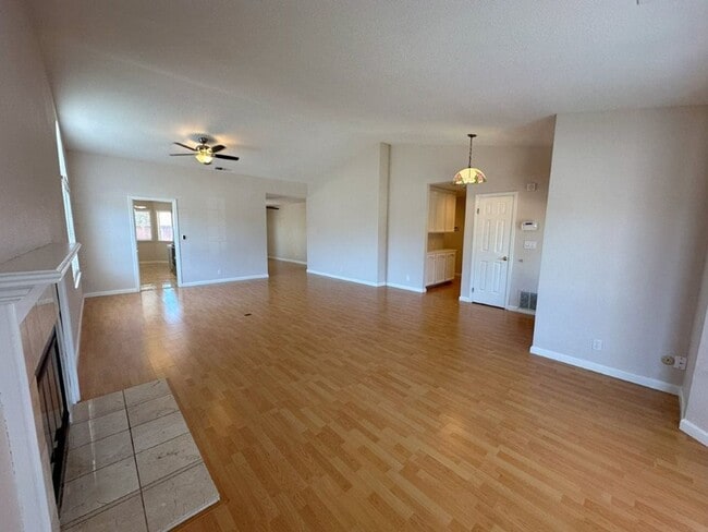 Building Photo - Nor Cal Realty, Inc. - 3 Bedroom 2  Bath w...