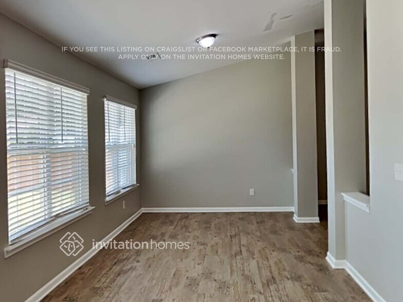 Building Photo - 1044 Southwood Dr