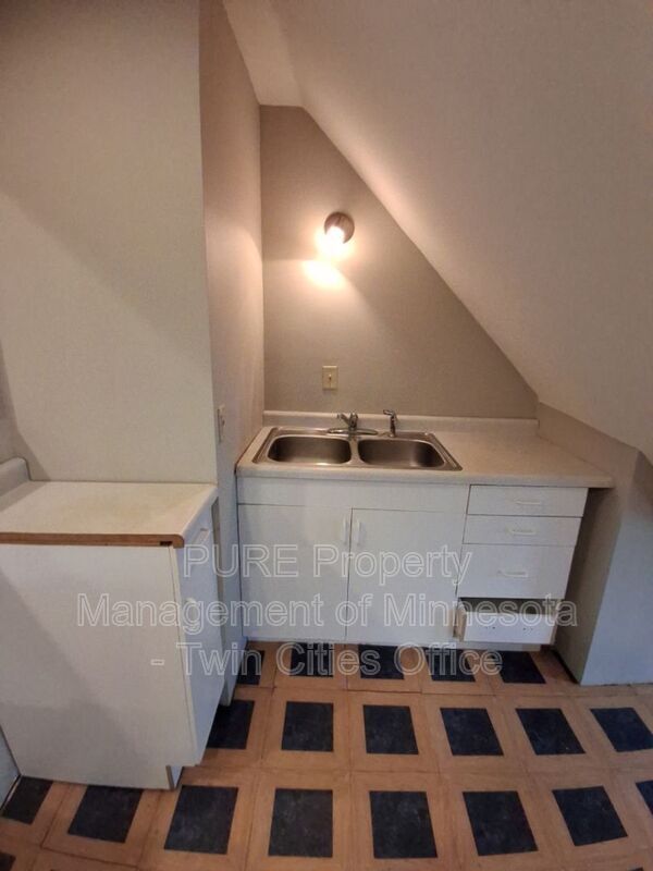 Building Photo - 3123 Portland Ave