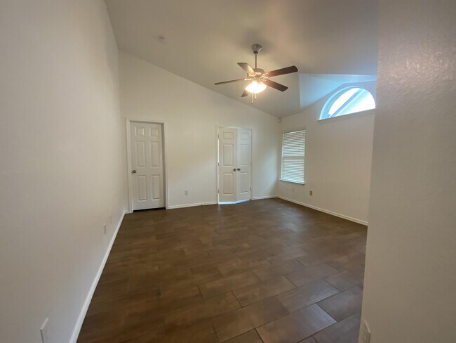 Building Photo - 6709 Mustang Creek Rd