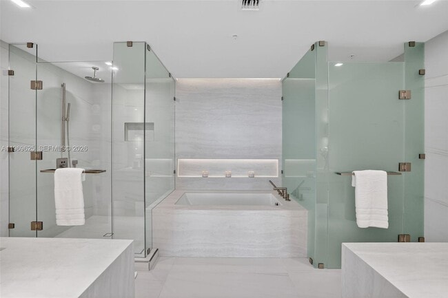 Building Photo - 900 N Ocean Blvd